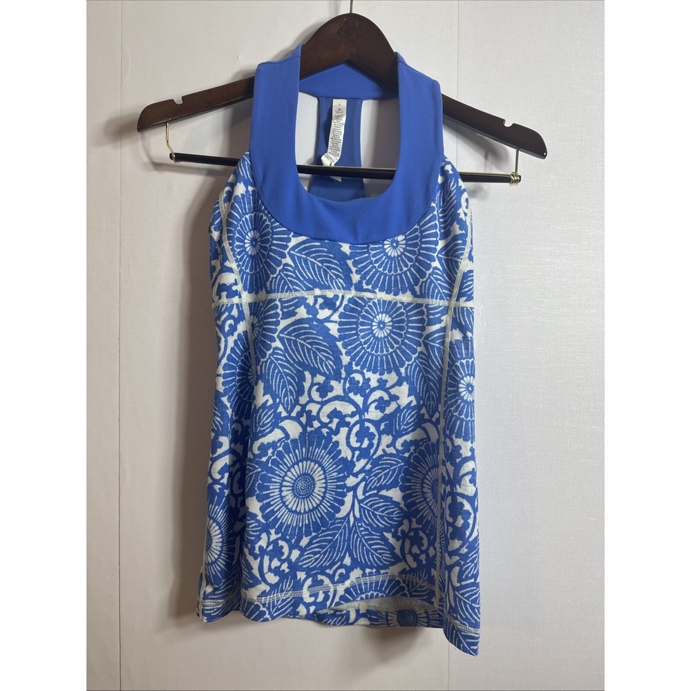 Lululemon Scoop Neck Tank Women's 4 Blue & White Floral Pattern‎ - Picture 3 of 10